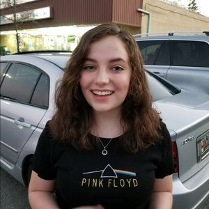 Meet your Posher, Dana